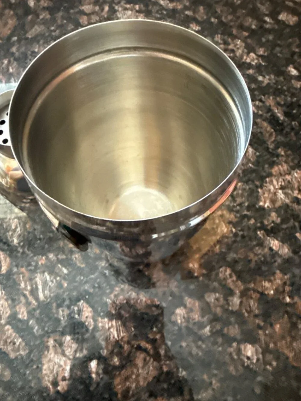 Penguin Stainless Steel Cocktail Martini Shaker With Built-In Strainer has vinta